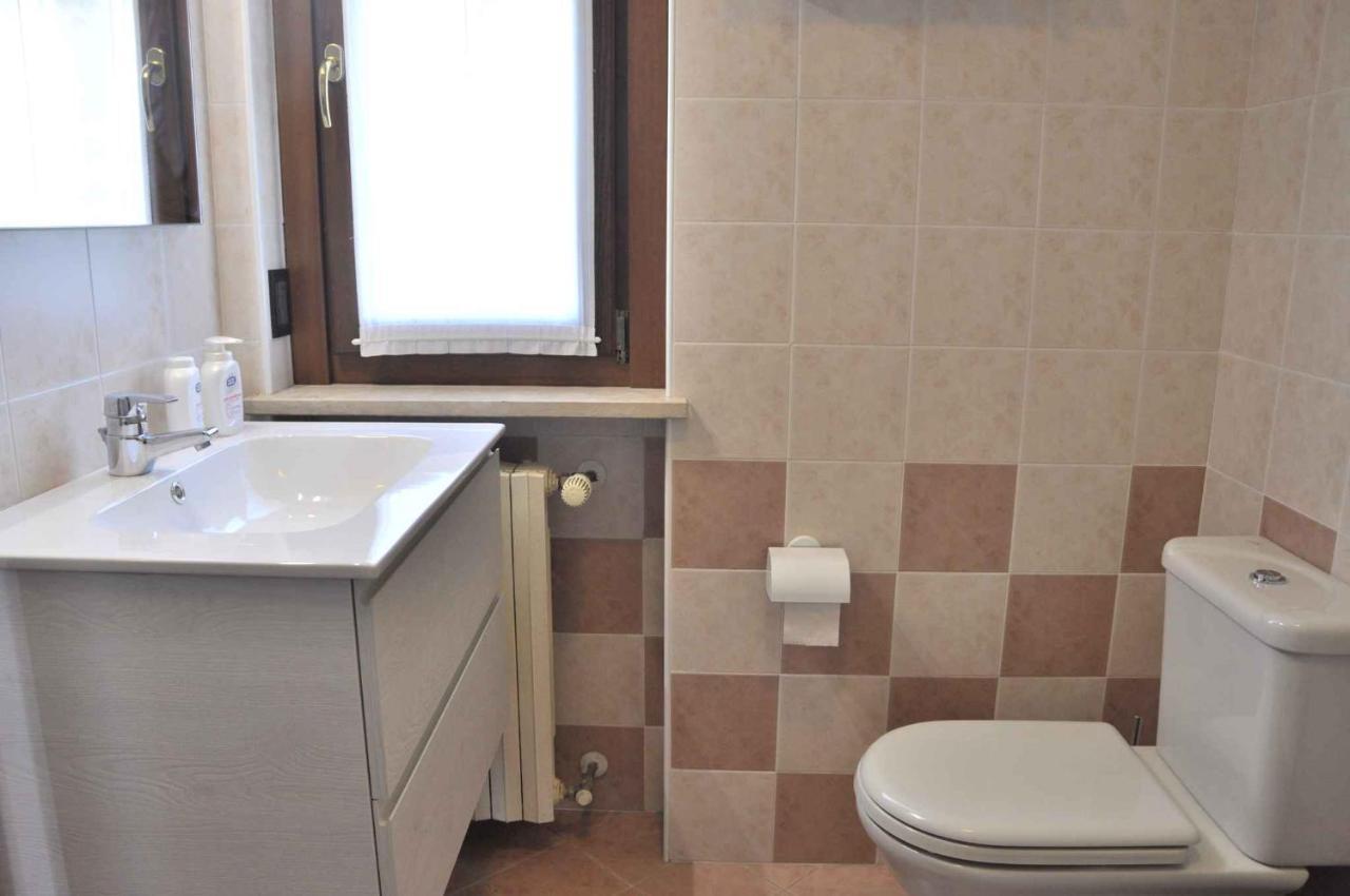 Apartment In Lazise - Gardasee 40851 Eksteriør billede