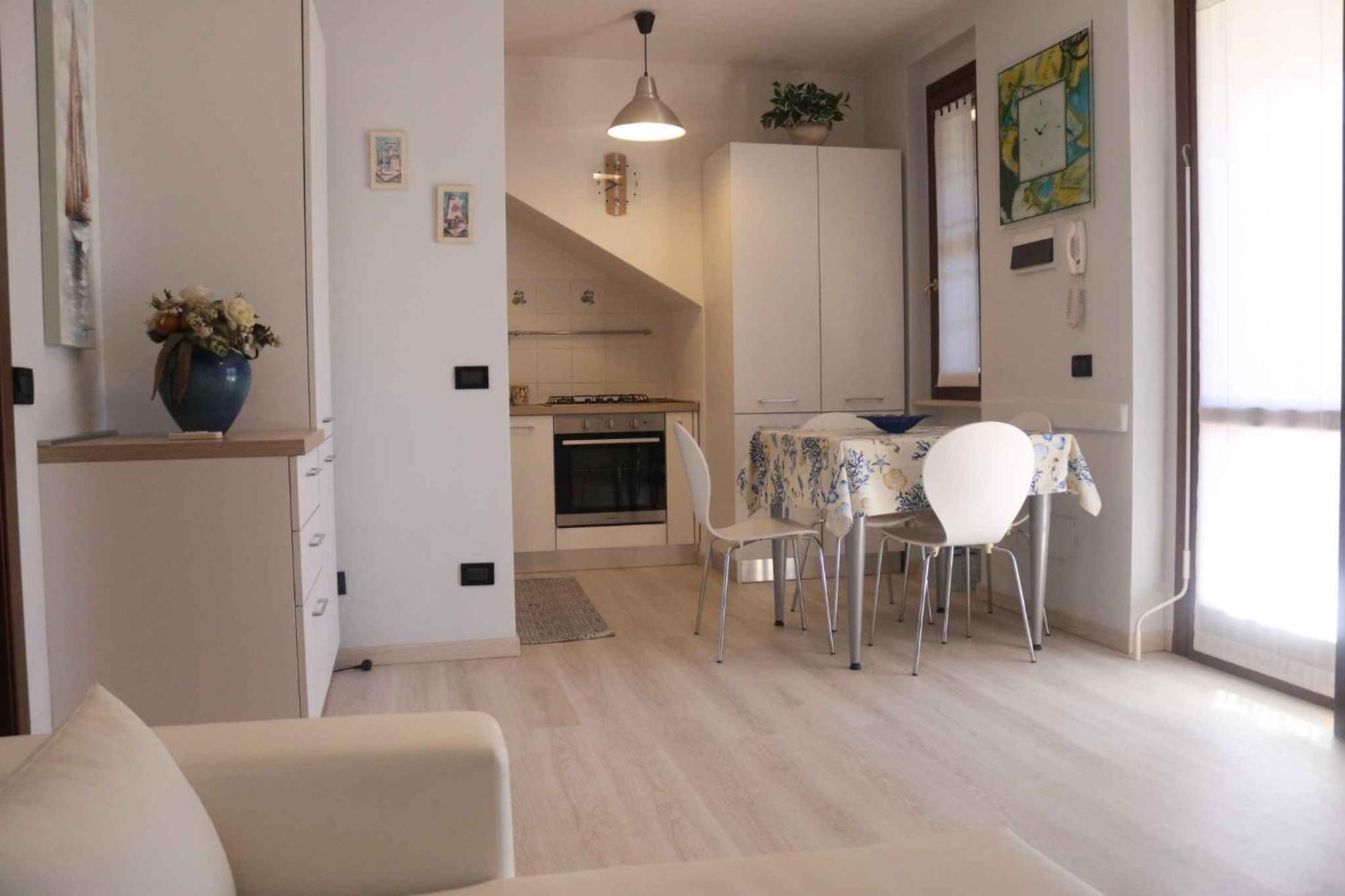Apartment In Lazise - Gardasee 40851 Eksteriør billede